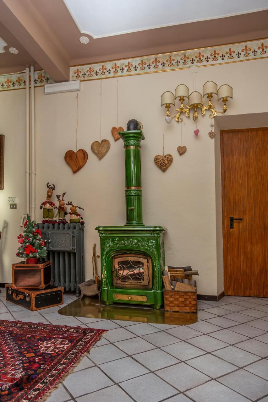 Hotel Chaberton チェザーナ・トリネーゼ エクステリア 写真