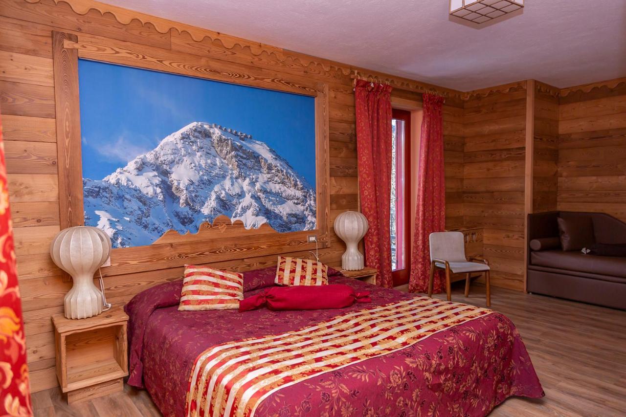Hotel Chaberton チェザーナ・トリネーゼ エクステリア 写真